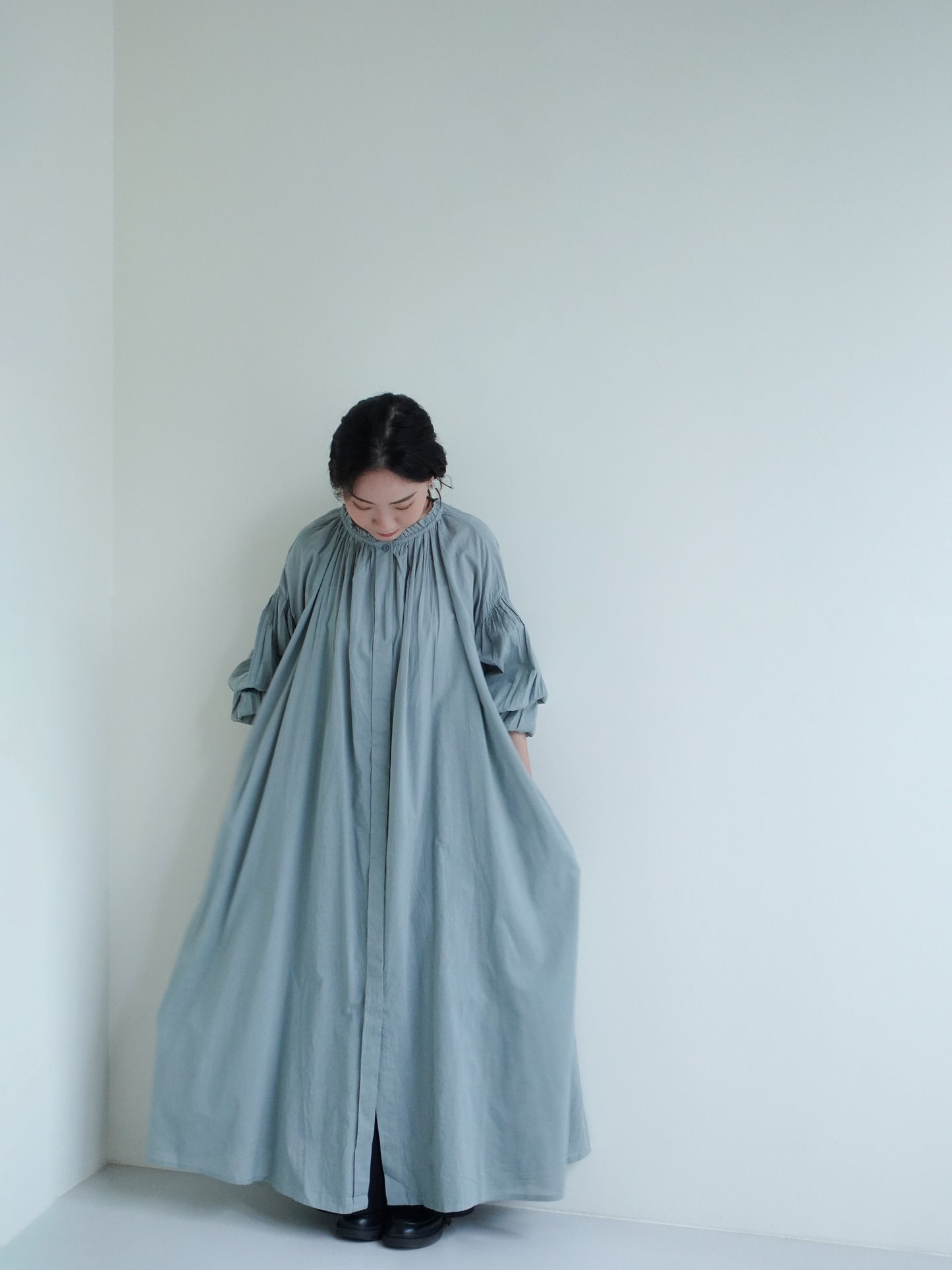摺邊領口襯衫洋裝 藍綠