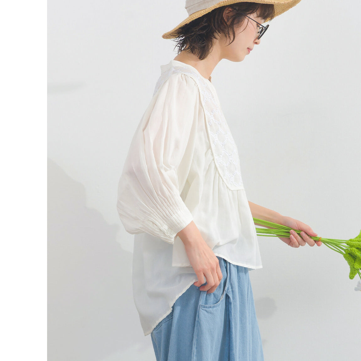 圓形幾何刺繡開襟上衣 白