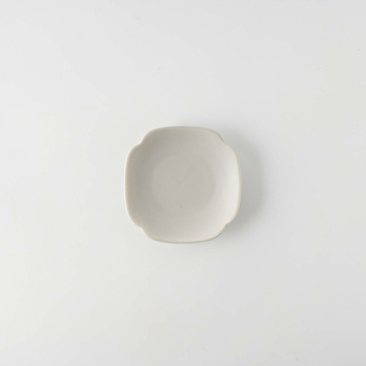 meimei-ware 10 小皿 隅入（薄灰）
