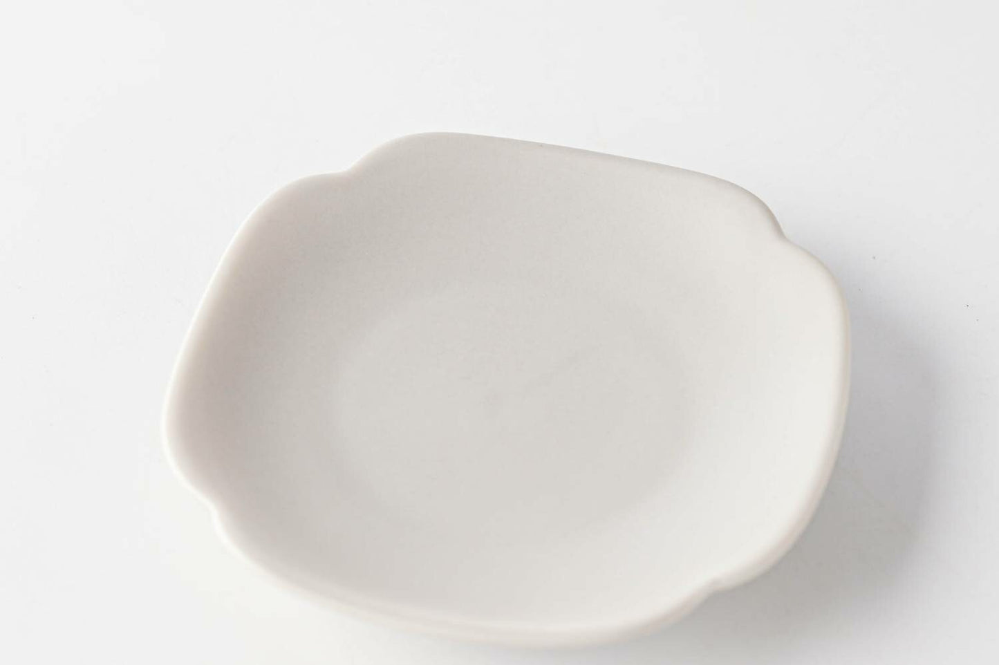 meimei-ware 10 小皿 隅入（薄灰）