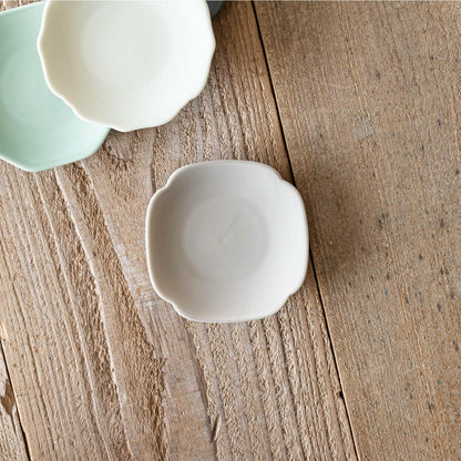 meimei-ware 10 小皿 隅入（薄灰）