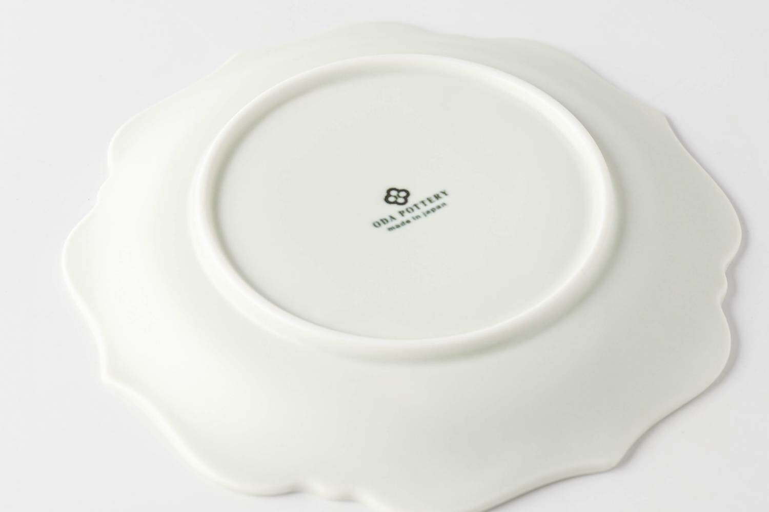 meimei-ware 16.5 取皿 稜花（青白）