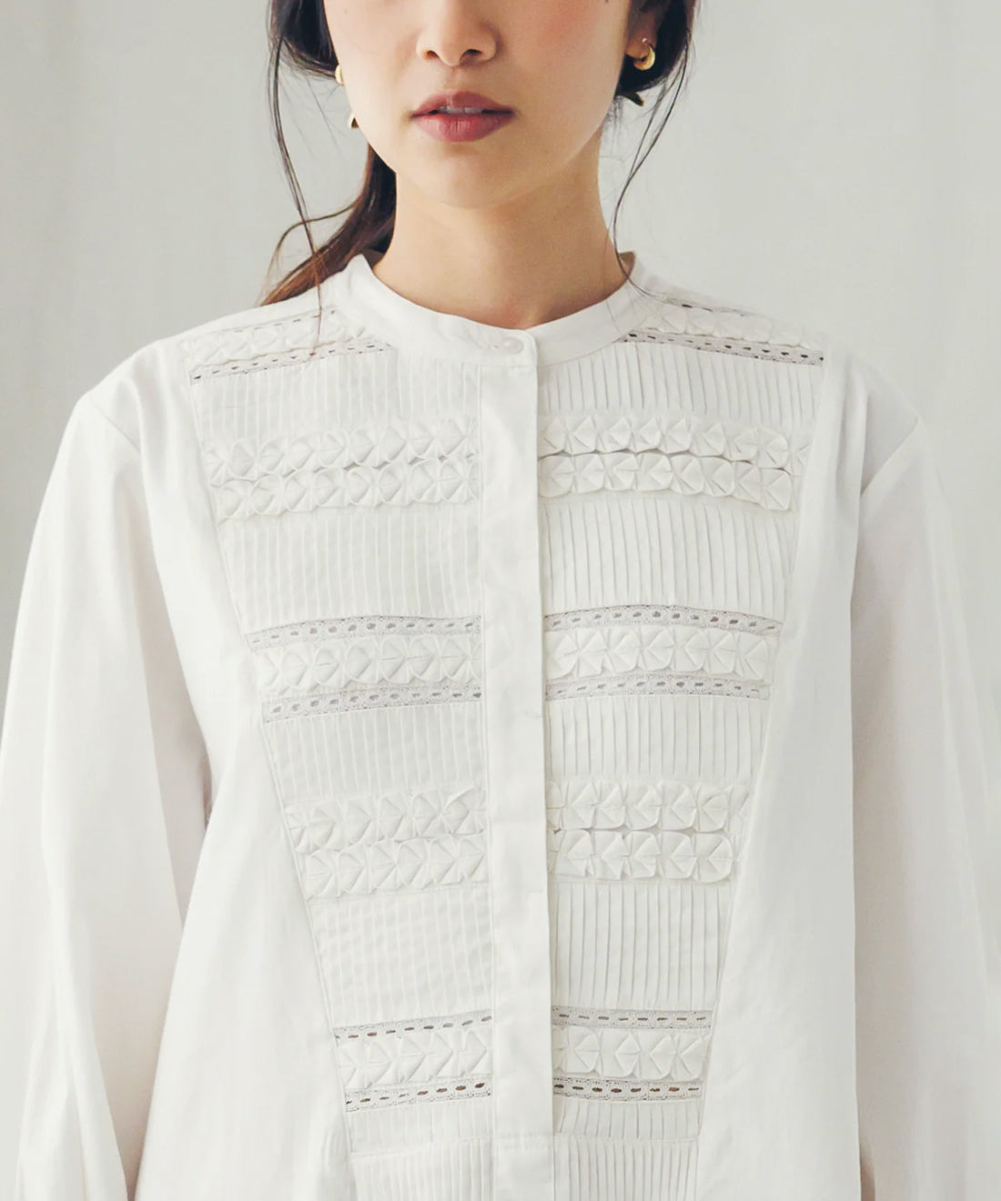 蕾絲編織挺版洋裝 off white