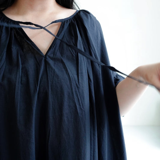 綁帶澎袖洋裝 黑