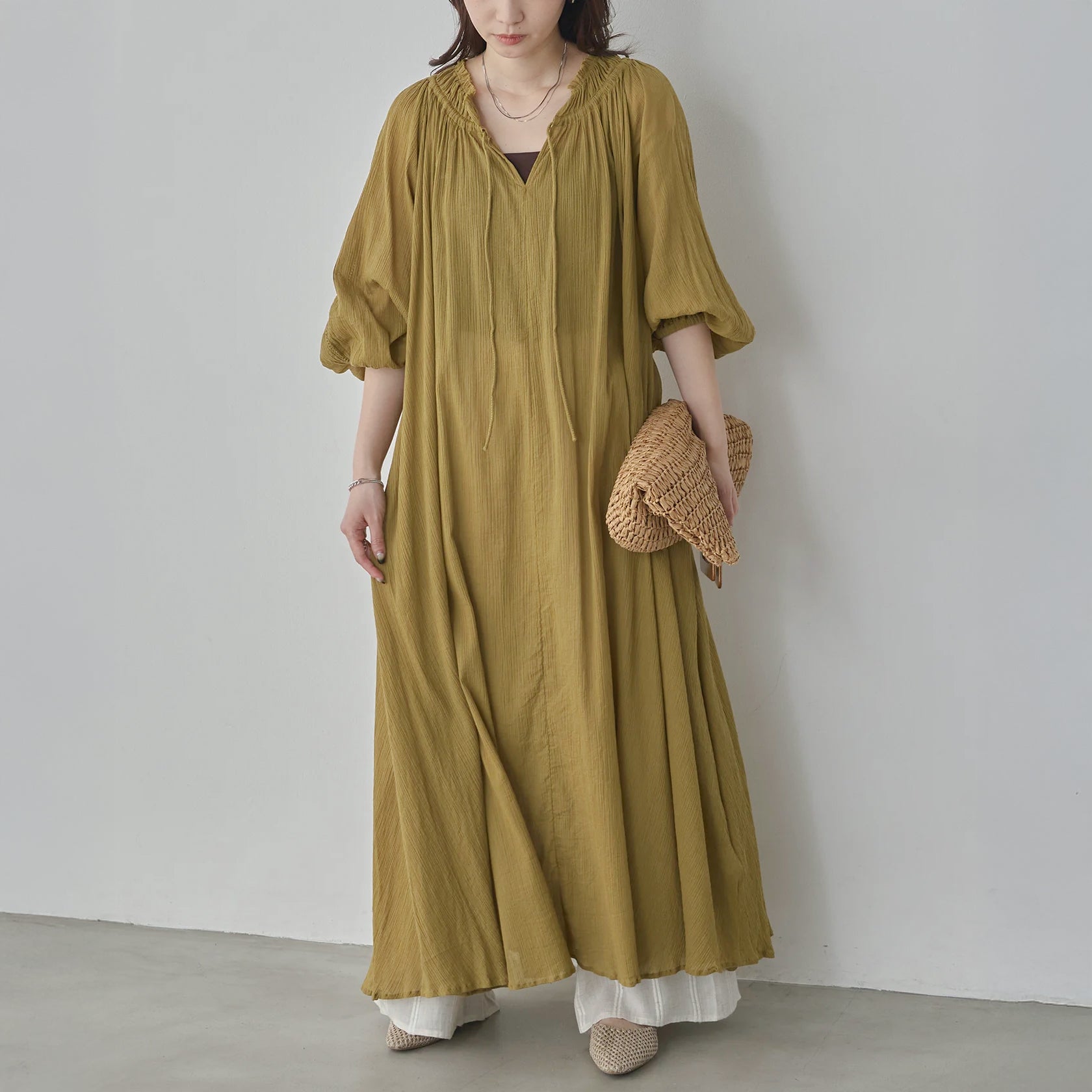 開襟抽褶領洋裝 khaki